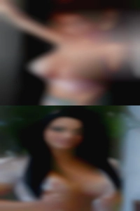 Looking for pussy gangbang partner.